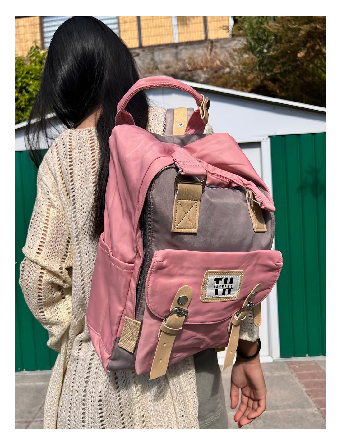 Mochila Femenina diseño clásico Resistente al Agua 37 L – Diseño A