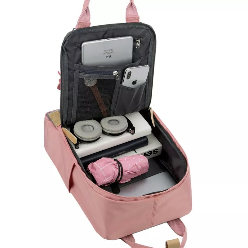 Mochila Femenina diseño clásico Resistente al Agua 37 L – Diseño A