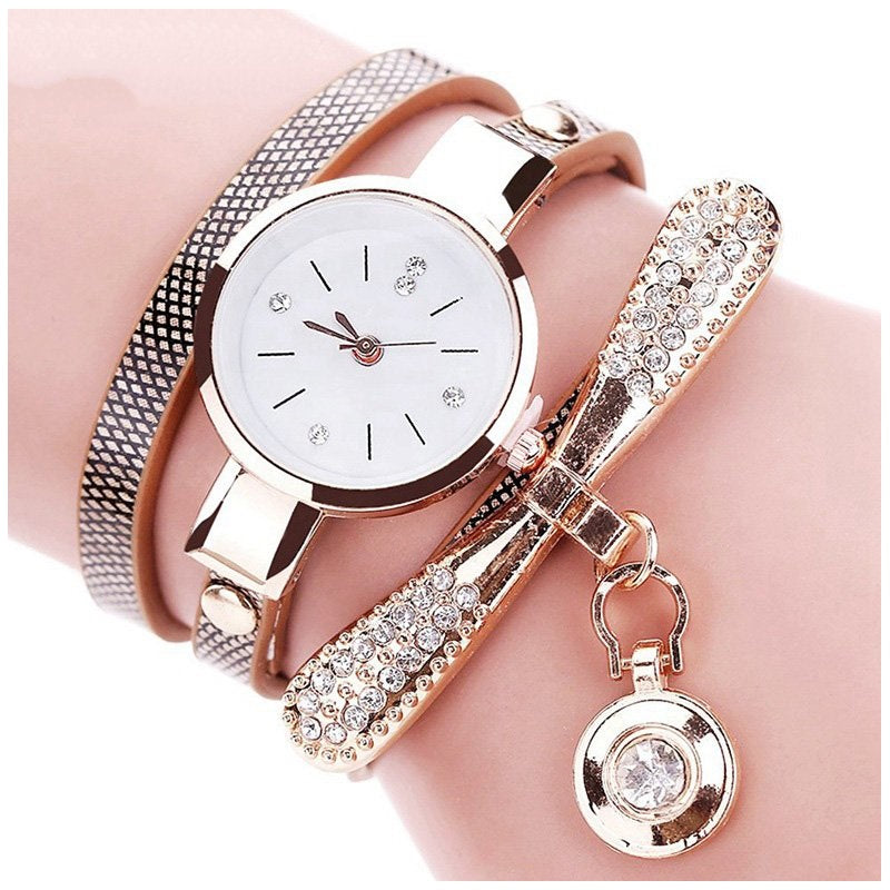 Reloj Personalizado para Mujeres con Incrustaciones y Pulsera