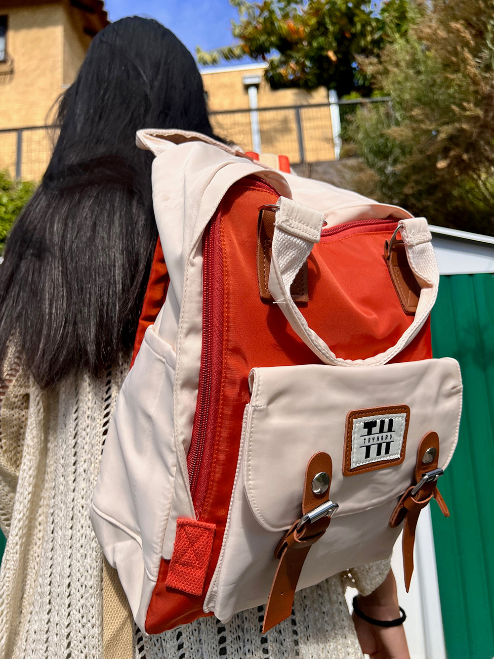Mochila Femenina diseño clásico Resistente al Agua 37 L – Diseño B